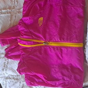 THE NORTHFACE MEDIUM RAIN JACKET